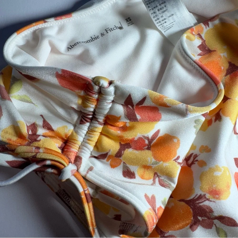 NEW Abercrombie & Fitch Cheeky Bikini Bottom White/Orange, Floral High-Waist 
XS - Picture 7 of 9